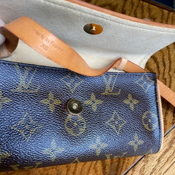 Louis Vuitton monogram Twin belt/ shoulder bag/ clutch/ crossbody - Picture 9 of 16